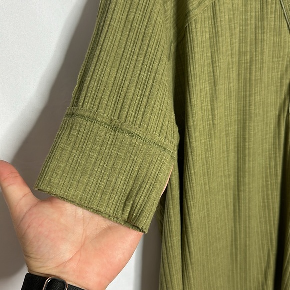 Green Babydoll Short Sleeve Top - Picture 3 of 7